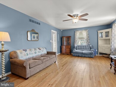 1543 S Rolling Rd, Halethorpe, MD 21227 - photo 6