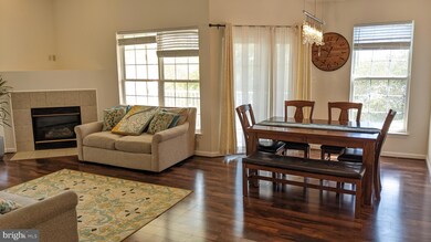 25320 Lake Mist Square unit 304, Chantilly, VA 20152 - photo 2