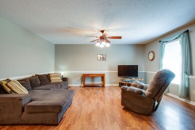 1309 Glenoaks Rd, Shelbyville, TN 37160 - photo 7