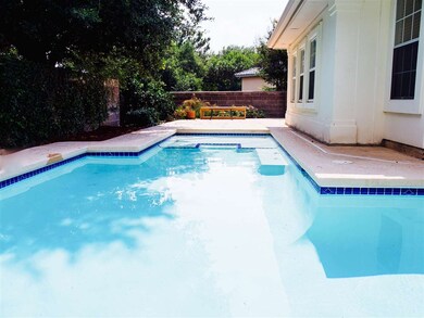 203 Oriole Ln, Laredo, TX 78045 - photo 2