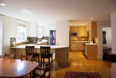 36 Grozier Rd unit 1, Cambridge, MA 02138 - photo 4