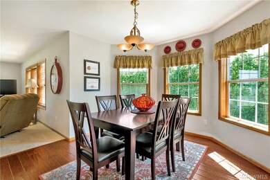 1012 W Cascade Ln, Lynden, WA 98264 - photo 4