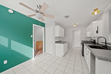 1325 Canyon Springs Dr, La Porte, TX 77571 - photo 7