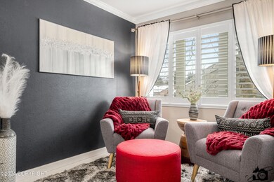 Cozy Sitting Area