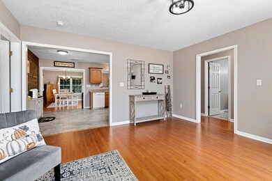 224 Inglecress Rd, Waynesboro, VA 22980 - photo 5