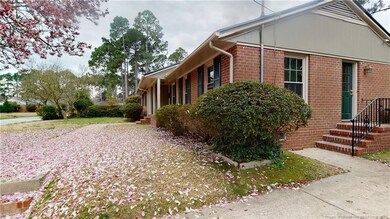 410 Wayberry Dr, Fayetteville, NC 28303 - photo 2