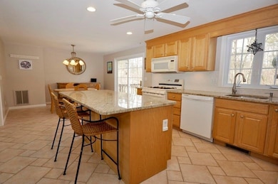 152 Faulkner Ave, Wilmington, MA 01887 - photo 4