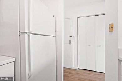 1736 Willard St NW unit 506, Washington, DC 20009 - photo 6