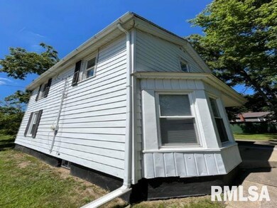 1018 E 18th St, Davenport, IA 52803 - photo 4