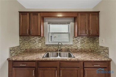 3633 Sherbrooke Rd, Toledo, OH 43613 - photo 4