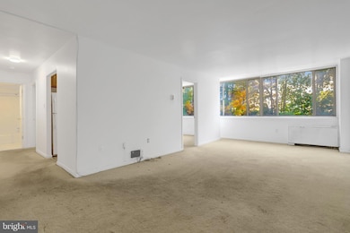 Columbia Condominiums unit 412, Arlington, VA 22204 - photo 4