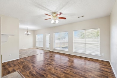 1116 Grand Central Pkwy, Saginaw, TX 76131 - photo 6