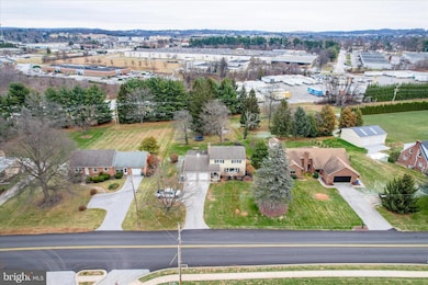 193 Dew Drop Rd, York, PA 17402 - photo 5