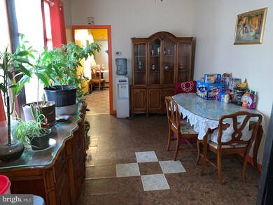 1028 N 11th St, Reading, PA 19604 - photo 4