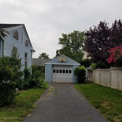 market - garage