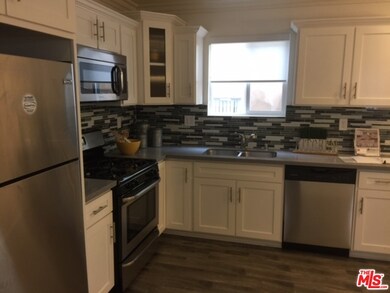 4829 W 17th St, Los Angeles, CA 90019 - photo 3