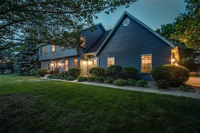 6814 Crow Wing Dr NE, Cedar Rapids, IA 52411 - photo 2