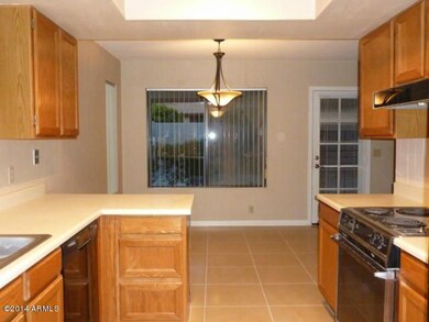 Kitchen & Dining Area