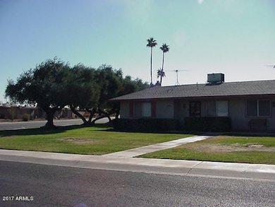 11111 W Desert Butte Dr, Sun City, AZ 85351 - photo 4