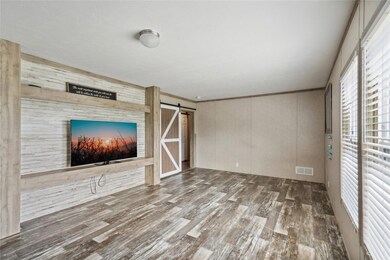 361 Chaparral Ln, Springtown, TX 76082 - photo 3