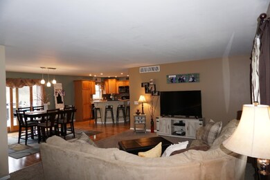 4460 Cloverville (5)