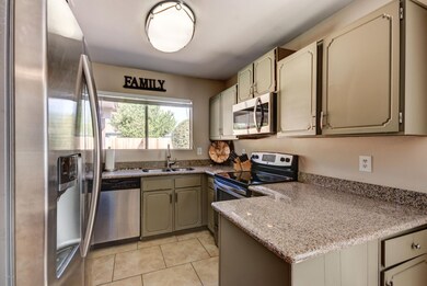 4706 W Gail Dr-12