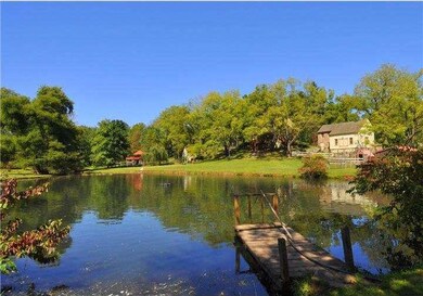 305 Buckwalter Rd, Phoenixville, PA 19460 - photo 4