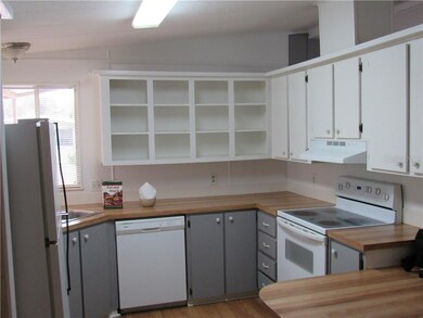 154 Kensington Park Dr, Davenport, FL 33897 - photo 6