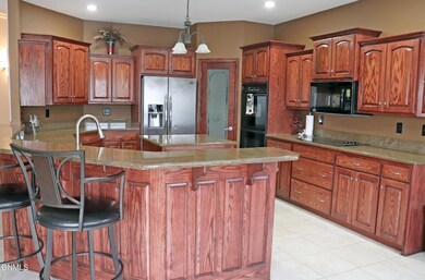 3111 Bay Shore Bend SE, Mandan, ND 58554 - photo 4