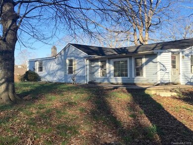 710 Pace Rd, Hendersonville, NC 28792 - photo 2