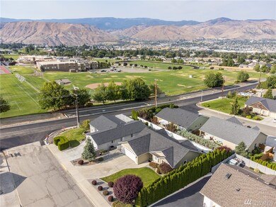 1007 N Harrison Ct, East Wenatchee, WA 98802 - photo 4