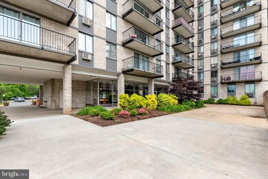 Barcroft Hills Condominium unit 603, Baileys Crossroads, VA 22041 - photo 2