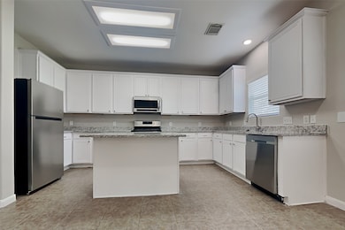 2831 Wild Oak Park Dr, Conroe, TX 77385 - photo 3