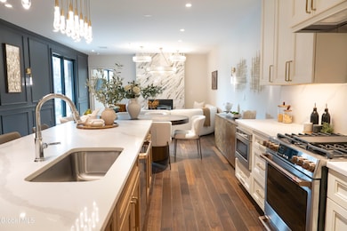 78 Church St unit 204, Saratoga Springs, NY 12866 - photo 5