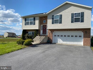 15484 Camden Dr, Greencastle, PA 17225 - photo 2