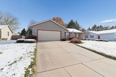 1520 Shannon Dr, Janesville, WI 53546 - photo 4