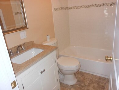 6 Eaton St unit 2, Wakefield, MA 01880 - photo 4