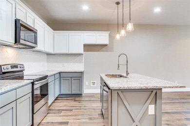 1310 NE Main St, Ennis, TX 75119 - photo 7