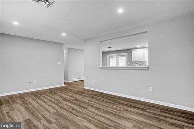 1041 Laurelee Ave, Reading, PA 19605 - photo 5