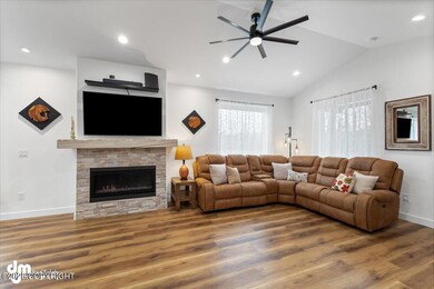 11-LIVINGROOM_NMS_IMG_7-8156