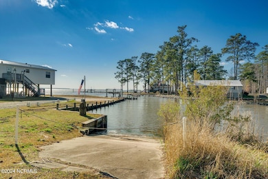 8-web-or-mls-855 Island View Road-00006