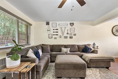 84 Charter Cir unit 84, Ossining, NY 10562 - photo 5