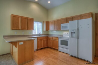 946 Heather Ln SE, Salem, OR 97302 - photo 5