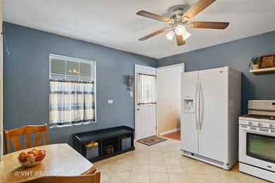 3704 Meadow Dr, Rolling Meadows, IL 60008 - photo 4