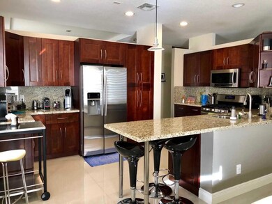 unlisted-address, Fort Lauderdale, FL 33332 - photo 2