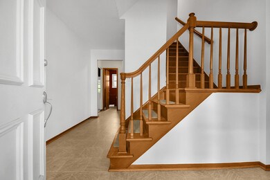 3-web-or-mls-5135-northcliff-loop-e