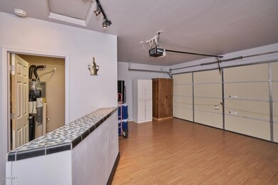 Garage-Bar