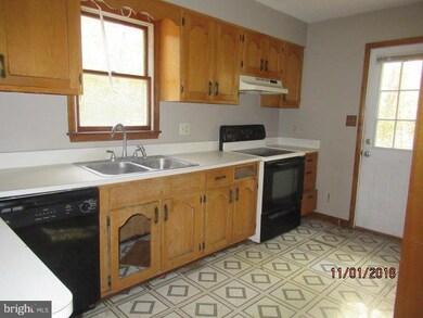 25565 Jimmys Ln, Hollywood, MD 20636 - photo 2