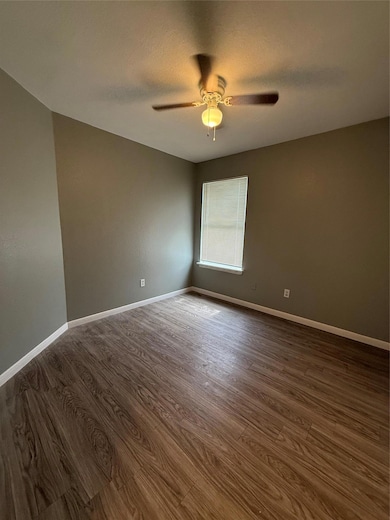 2221 Creekside Ln unit B, Georgetown, TX 78626 - photo 6