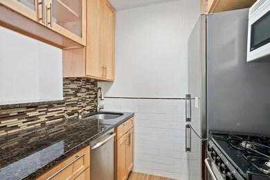 Victoria House unit 7N, New York, NY 10016 - photo 5